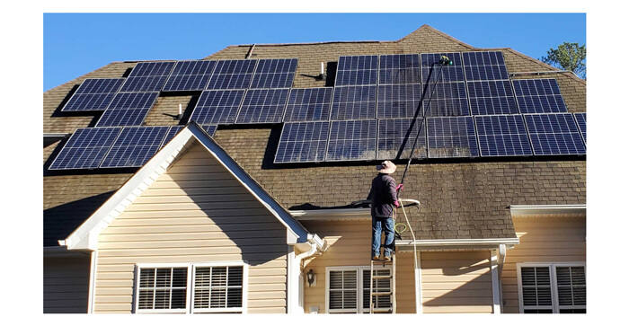 solar panel cleaning service​